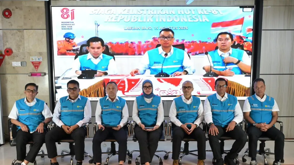 KONFERENSI PERS: Dirut PLN Darmawan mengawal langsung kelistrikan nasional menjelang HUT ke-81 Kemerdekaan RI dari Posko NTT. (DOK. PLN UIT JBT)