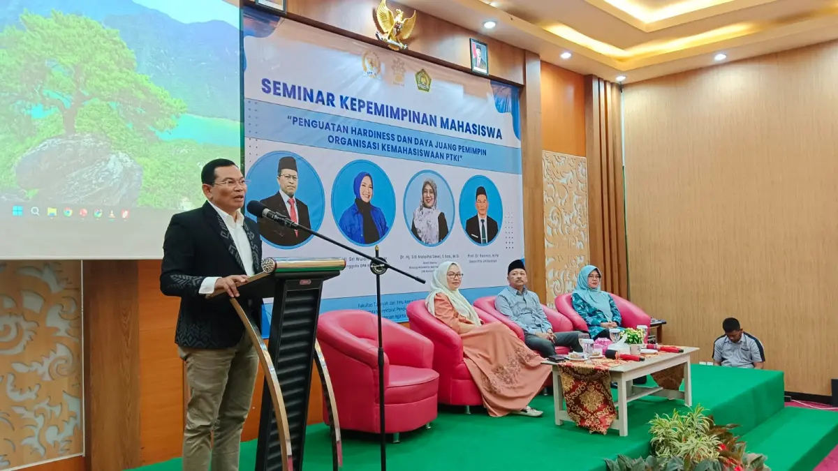 Dekan FTIK UIN Salatiga memberikan sambutan dalam pembukaan acara 