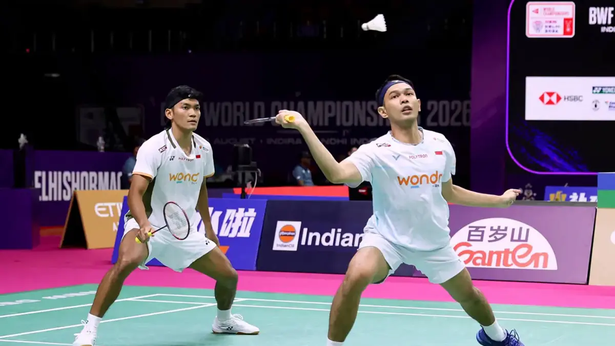 Fajar Alfian/Muhammad Shohibul Fikri melaju ke babak 16 besar Kejuaraan Dunia 2026 usai mengandaskan wakil Prancis, Eloi Adam/Leo Rossi dengan skor 21-14, 21-13.