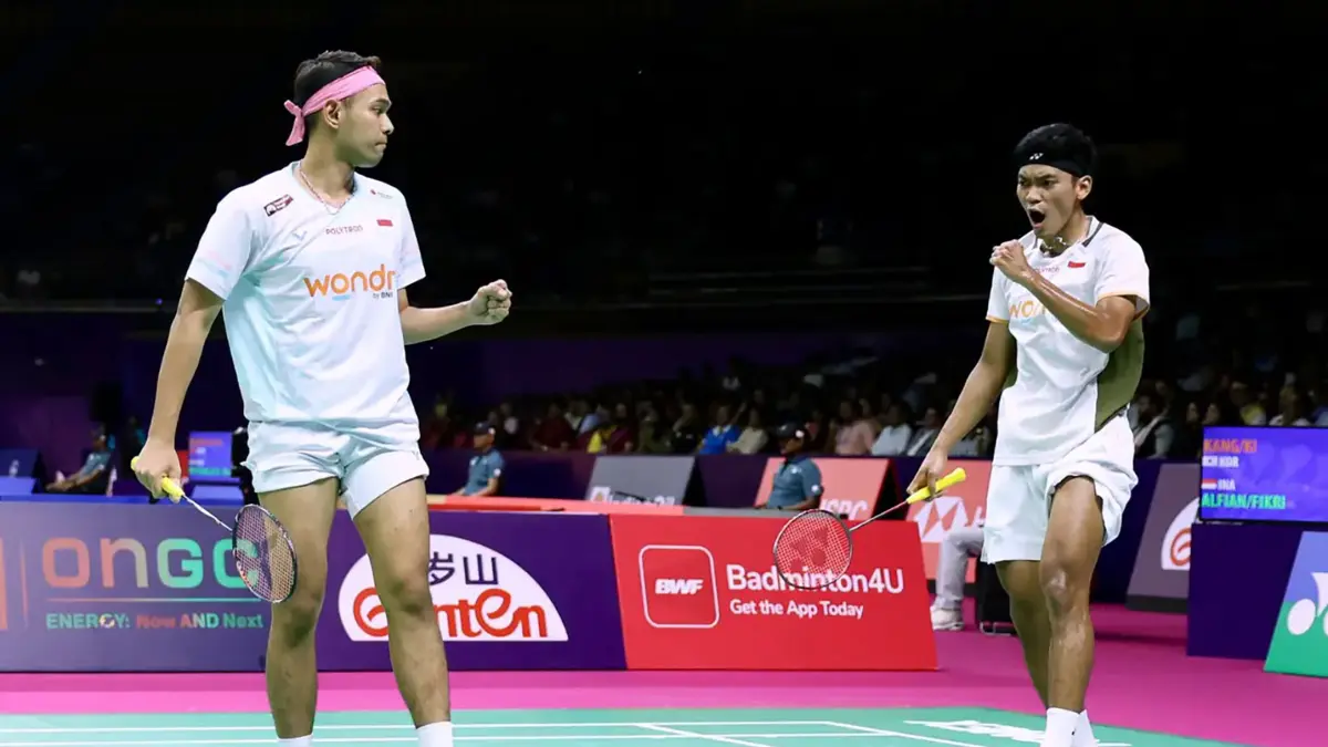Fajar Alfian/Muhammad Shohibul Fikri harus berjuang keras saat mengalahkan wakil Korea Selatan, Kang Min Hyuk/Ki Dong Ju dengan skor 21-15, 14-21, 21-12.