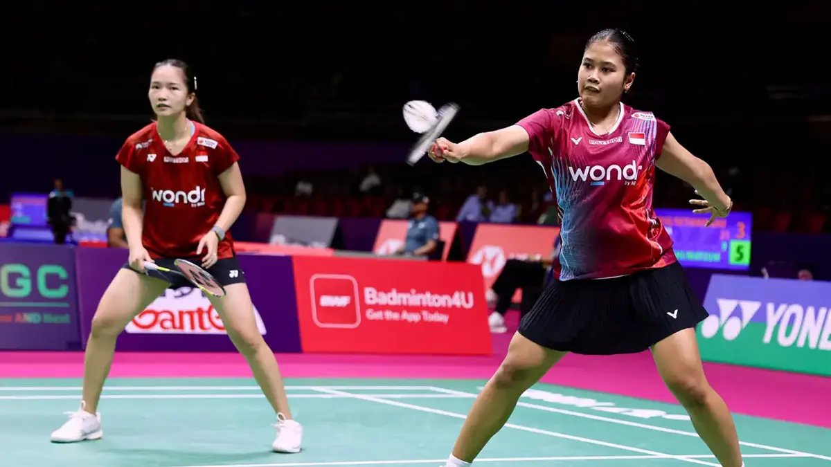 Rachel Allessya Rose/Febi Setianingrum melangkah ke babak perempatfinal Kejuaraan Dunia 2026 setelah lawannya Yuki Fukushima/Mayu Matsumoto mundur akibat cedera.