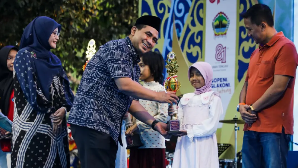 Wakil Gubernur Jawa Tengah Taj Yasin Maimoen, saat menutup Pameran Program dan UMKM HUT ke-81 Provinsi Jawa Tengah, di Halaman Kantor Gubernur Jawa Tengah, Sabtu, 22 Agustus 2026.&nbsp;