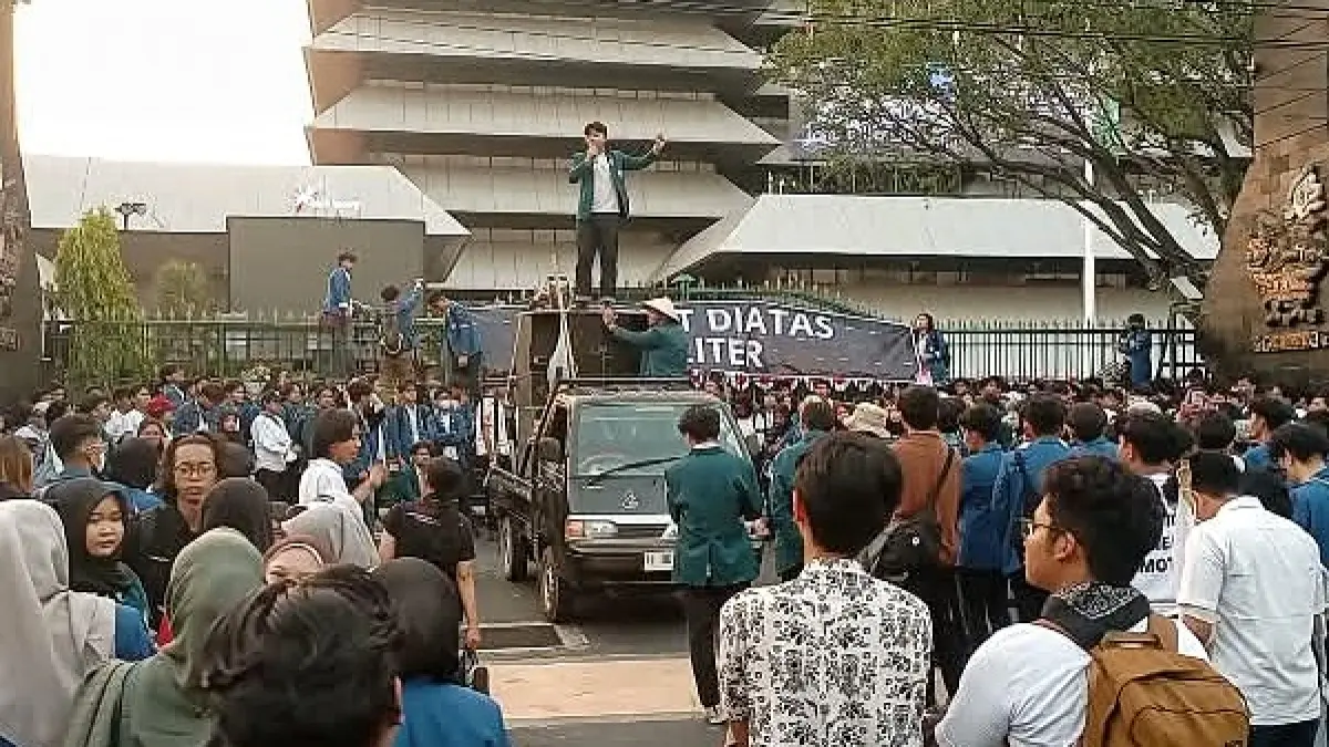 Demo Bem Undip Semarang Depan Kantor DPRD Provinsi Jawa Tengah Senin (24/8/2026) 