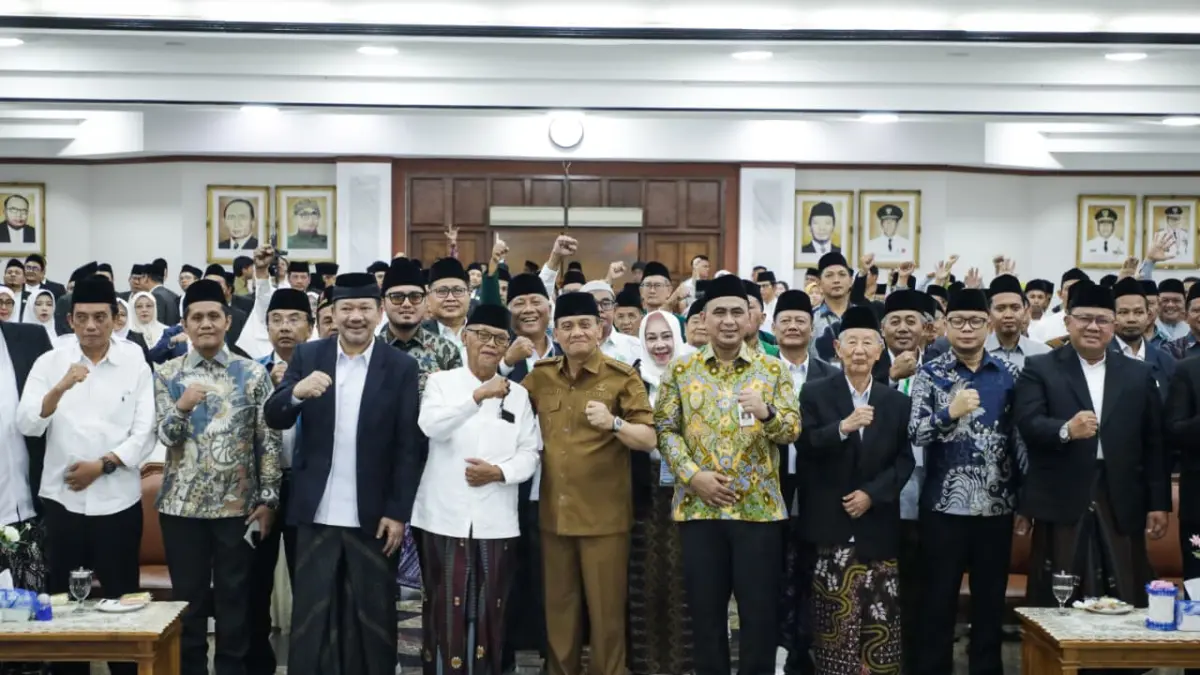 Gubernur Jawa Tengah, Ahmad Luthfi, menghadiri pengukuhan pengurus Majelis Ulama Indonesia (MUI) Provinsi Jawa Tengah masa khidmat 2026-2031 di Gedung Gradhika Bhakti Praja, Semarang Senin, 24 Agustus 2026.&nbsp;