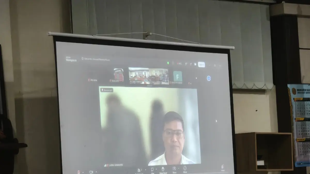 Terdakwa Sumarjiono menjadi saksi mahkota secara online kasus dugaan pengisian perangkat desa Bupati Pati nonaktif Sudewo dari Lapas Semarang, Senin (24/8/2026).