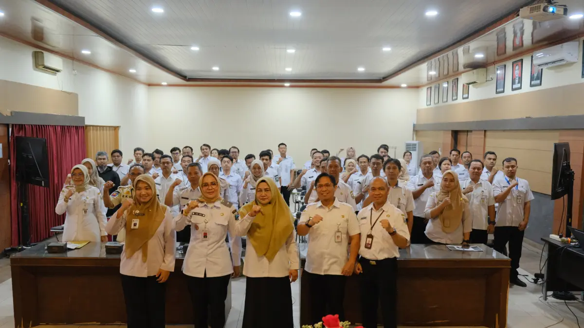 Wakil Bupati Semarang Nur Arifah saat membuka rapat koordinasi literasi keamanan informasi dan sosialisasi implementasi pemerintahan digital bagi pimpinan perangkat daerah di aula Kantor DPU. Rabu (26/8).&nbsp;