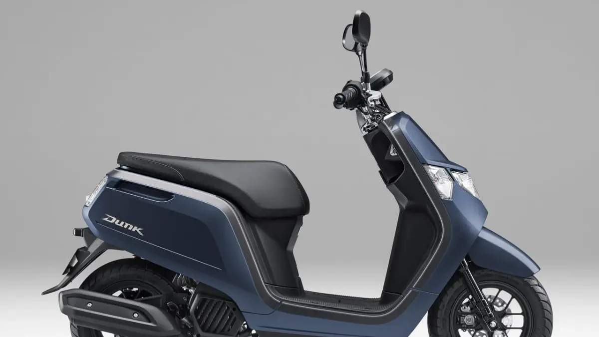 Honda Dunk 50cc, motor mungil besutan Honda ini diklaim memiliki efesiensi BBM yang sangat tinggi, yakni 75,3 km/liter. (Ist)