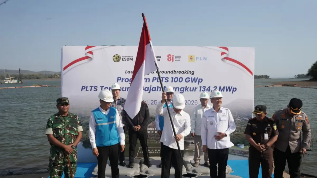 PLTS Terapung Gajah Mungkur berkapasitas 134,2 MWp di Waduk Gajah Mungkur, Wonogiri, Jawa Tengah menjadi salah satu proyek strategis dalam program tersebut.