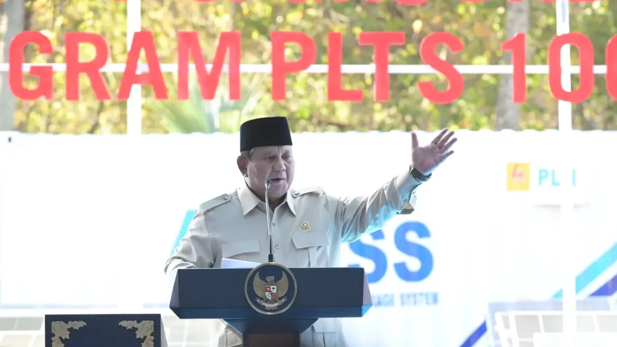 SWASEMBADA ENERGI : Presiden Republik Indonesia, Prabowo Subianto dalam sambutannya pada Launching & Groundbreaking Program PLTS 100 GWp di Gilimanuk, Bali, untuk mempercepat terwujudnya kemandirian dan swasembada energi Indonesia, Selasa 25 Agustus 2026. (DOK. PLN UIT JBT)