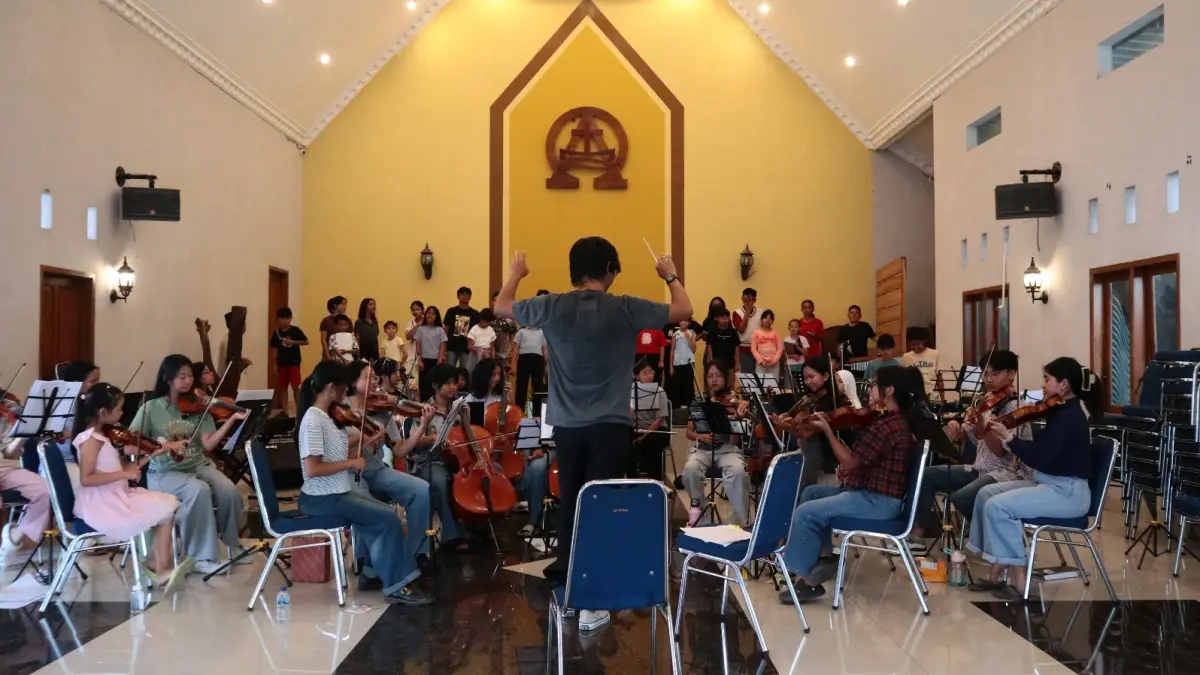 Latihan keras dilakukan kru yang akan tampil di Rasa Nusantara 