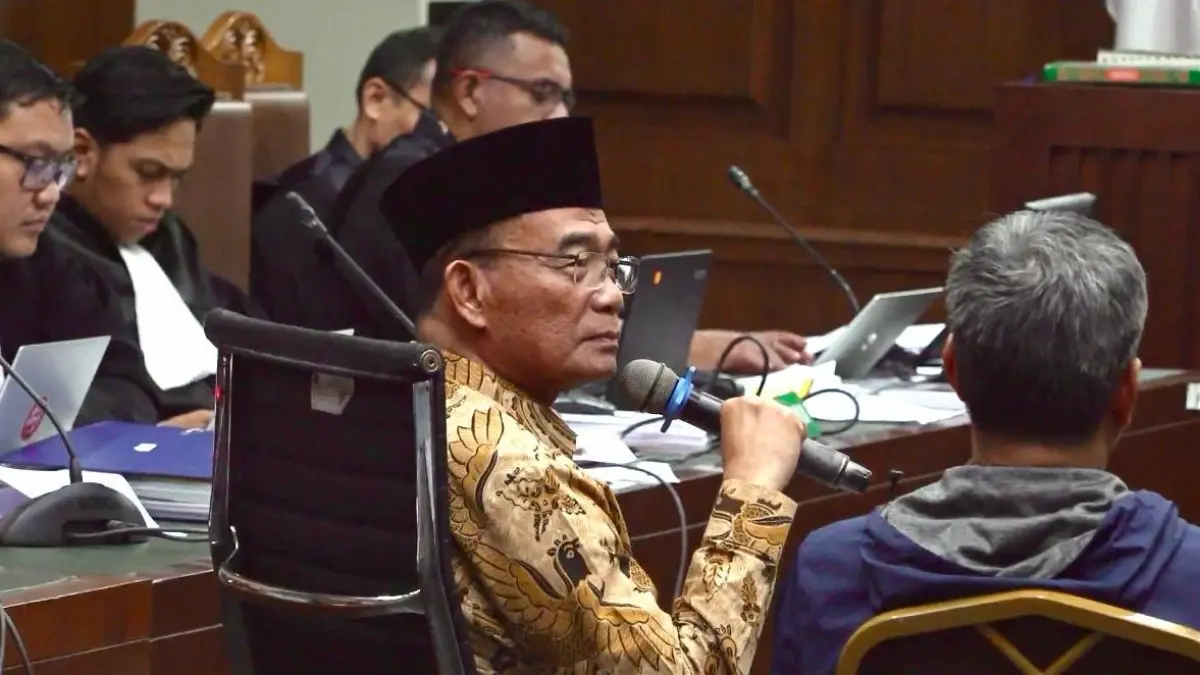 Muhadjir Effendy,  hadir sebagai salah satu saksi di sidang perkara dugaan korupsi kuota haji tambahan 2024.  Selasa (1/9)