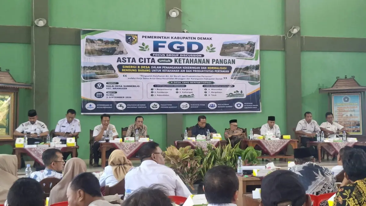 Para narasumber hadir dalam FGD terkait desakan normalisasi Bendung Barang Banyumeneng Mranggen. (Wahibpribadi)