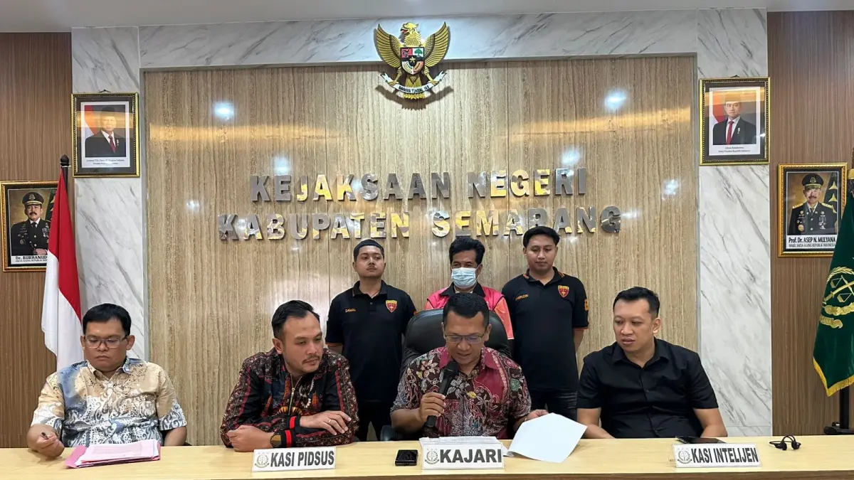 Kejaksaan Negeri Kabupaten Semarang saat merilis mengamankan DPO di Kantor Kejaksaan Negeri Kabupaten Semarang.