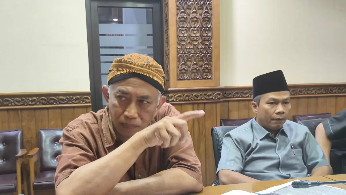 Anggota komisi A DPRD Salatiga Agus Warsito saat memberikan penjelasan