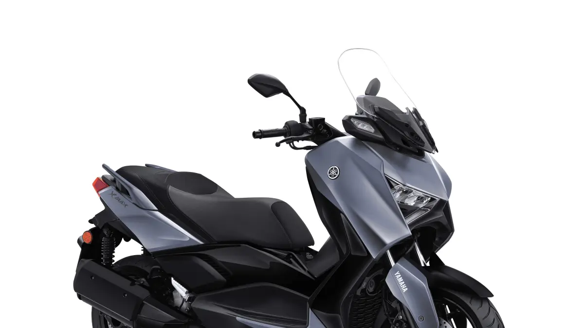 Yamaha XMAX Connected 2026 hadir dengan pilihan warna baru Metallic Blue dan Ceramic Grey, memperkuat kesan sporty dan premium pada maxi scooter 250 cc Yamaha. (Ist)