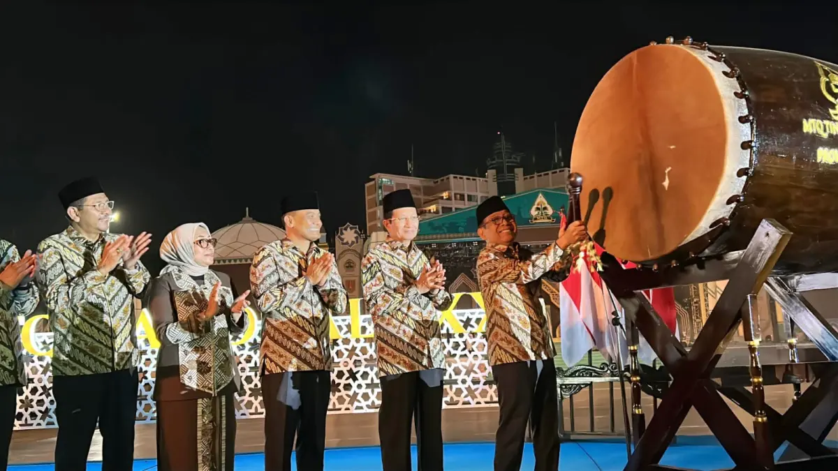 Pembukaan MTQ XXXI Tahun 2026 oleh Menteri Koordinator Bidang Pembangunan Manusia dan Kebudayaan (Menko PMK) Prof. Pratikno bersama Menteri Agama (Menag) RI Nasaruddin Umar, Gubernur Jateng Ahmad Luthfi, Wali Kota Semarang Agustina Wilujeng Pramestuti dan sejumlah pimpinan lainnya ditandai dengan pemukulan bedug.