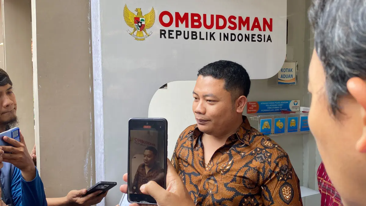 Kuasa hukum Sofyan, Bangkit Mahanantiyo saat mengadu ke Ombudsman Jateng, Jumat (11/9/2026).