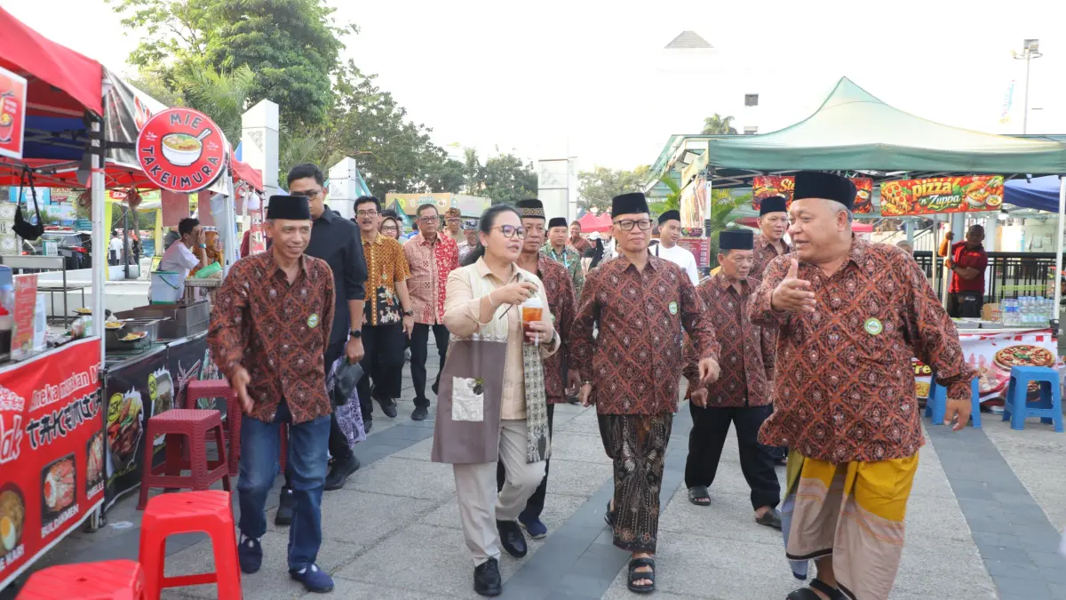 Wali Kota Semarang saat menghadiri Nostalgia Dugderan dan Bazar Expo Kauman Kampung Qur’an yang menjadi rangkaian event MTQ Nasional XXXI, Minggu (13/9/2026). (Prokompim Kota Semarang for Rase)