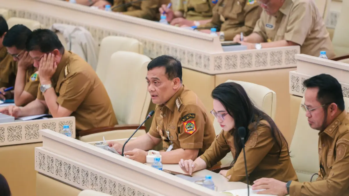 Gubernur Ahmad Luthfi menghadiri Rapat Dengar Pendapat (RDP) Komisi II DPR RI dengan gubernur se-Indonesia di Gedung DPR RI, Jakarta, Selasa, 15 September 2026.