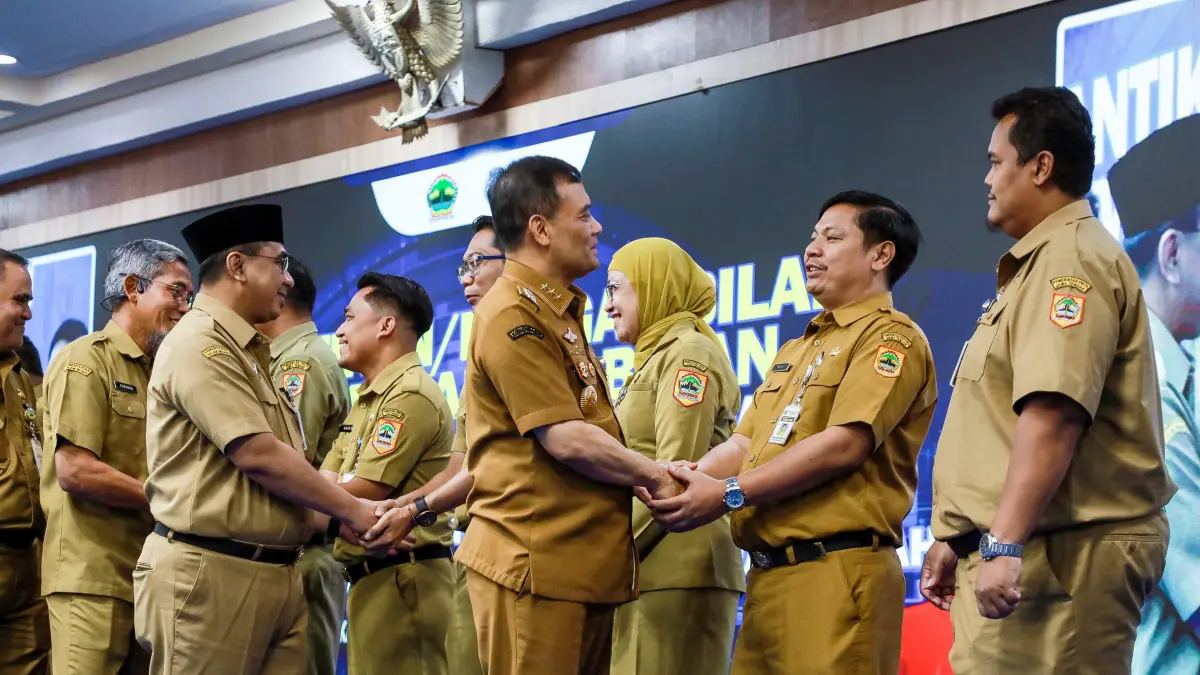 Ahmad Luthfi melantik dan mengambil sumpah/janji 22 pejabat pimpinan tinggi pratama, administrator, pengawas, dan fungsional di Gradhika Bhakti Praja, Senin (21/9/2026).