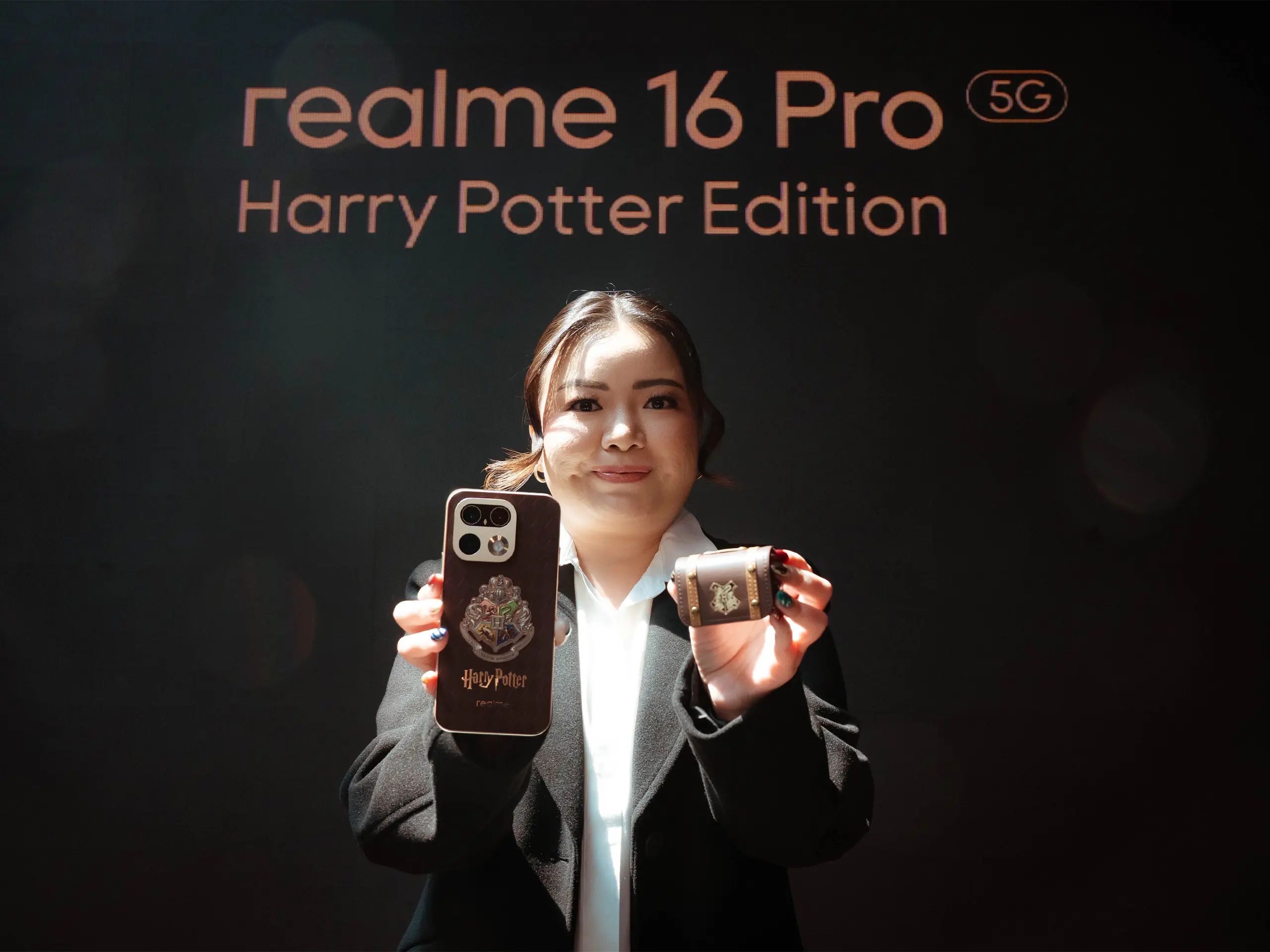 Krisva Angnieszca, Public Relations Lead realme Indonesia