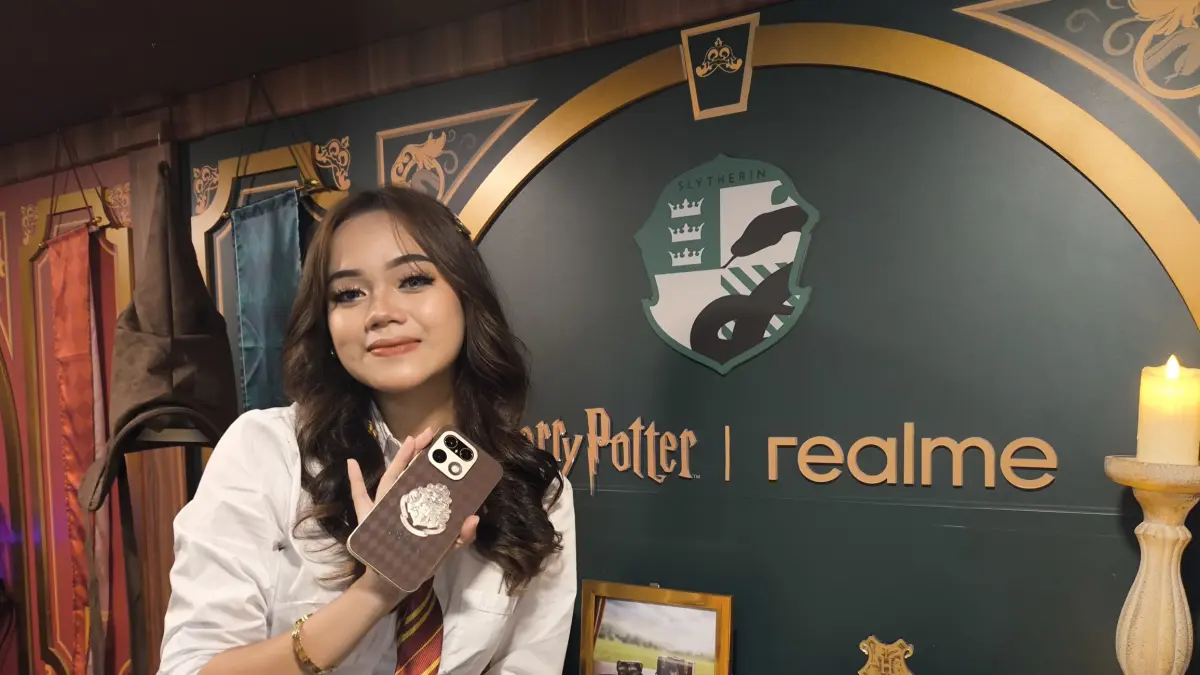 realme, brand smartphone dengan pertumbuhan tercepat di dunia, menghadirkan realme 16 Pro Harry Potter Edition bagi para penggemar di Semarang,