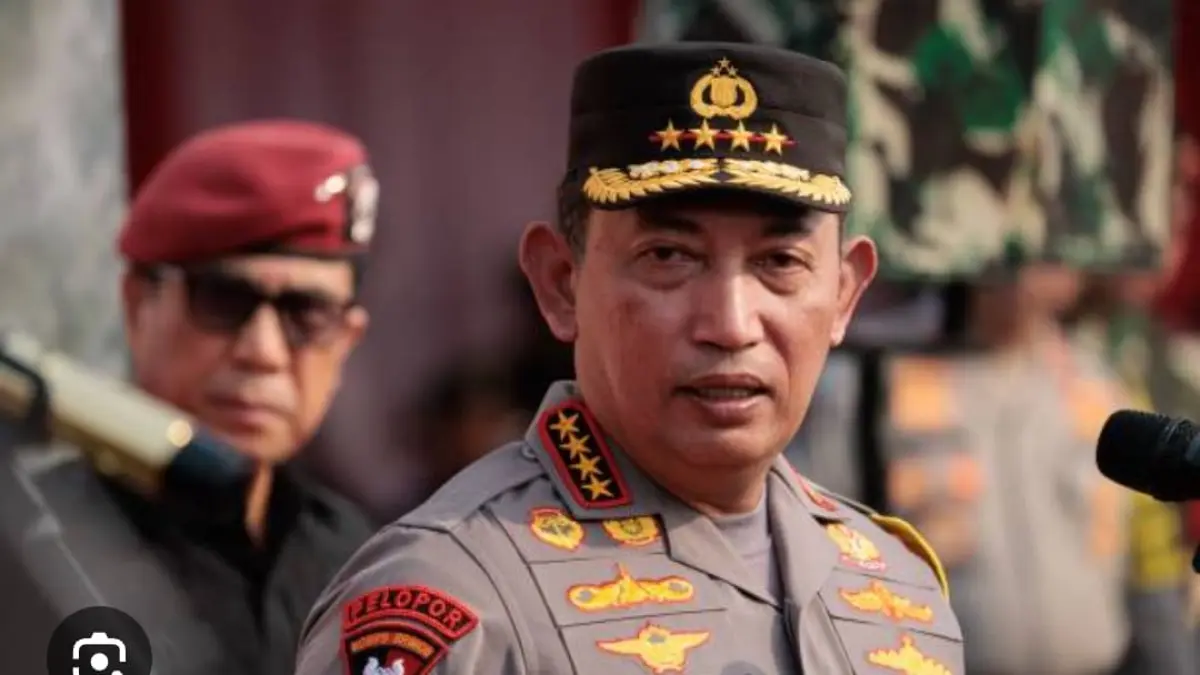 Kapolri Jenderal Listyo Sigit Prabowo diganti sebelum masa pensiunnya. (ist)