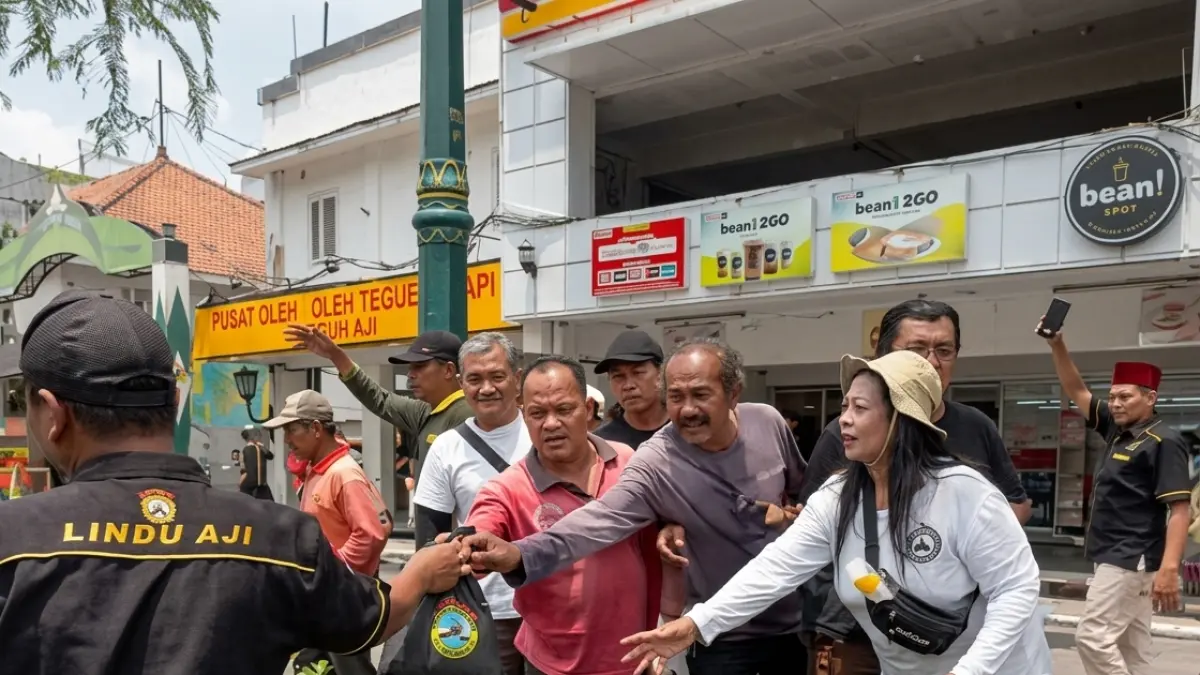 Peringati HUT TNI, bagikan 1.000 paket sembako