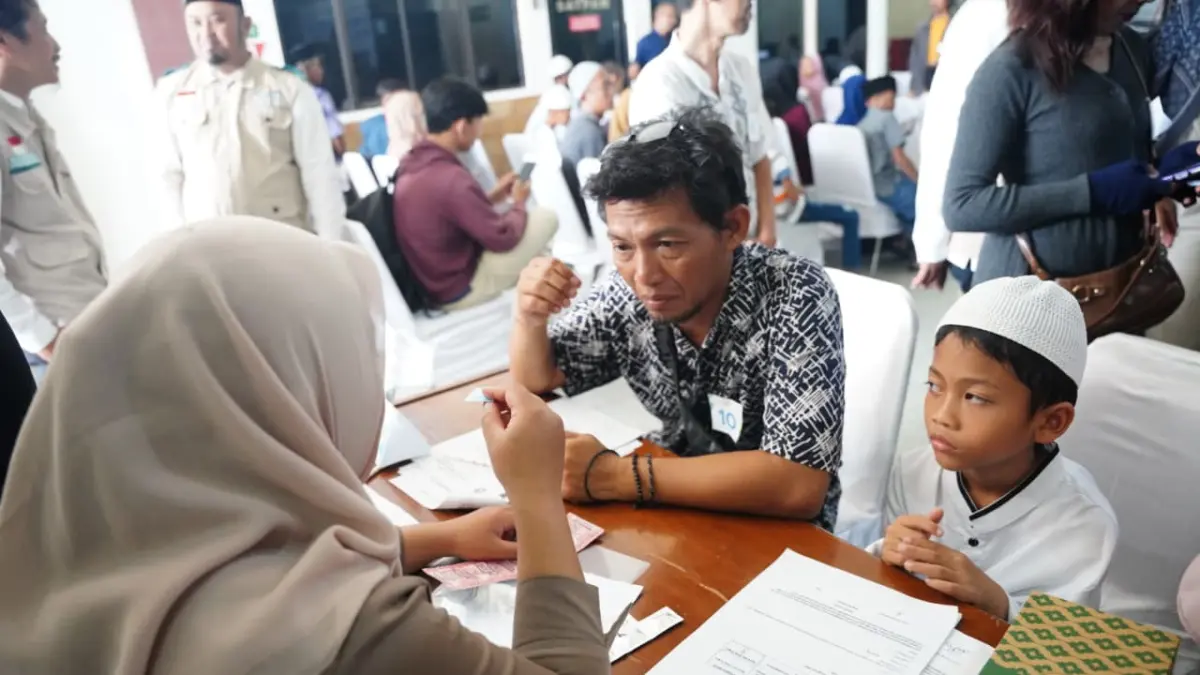 Sambut HLN ke-81, PLN UID Jawa Tengah Bersama YBM dan LAZIS Jateng Gelar Khitan Ceria bagi 50 Anak