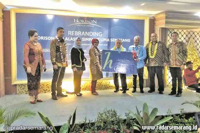 REBRANDING : Peresmian Rebranding Horison Inn Alaska Simpang Lima Semarang oleh direksi Horison Hotels Group, Kamis (20/2) kemarin.(NANANG RENDI AHMAD/JAWA POS RADAR SEMARANG)
