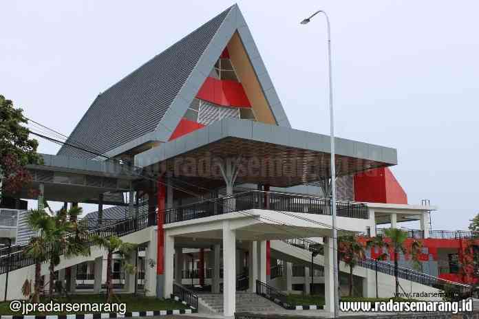 Wajah pasar baru Bandungan di Dusun Ngunut Desa Jetis Kecamatan Bandungan, Minggu (29/3/2020). (Maria Novena/Jawa Pos Semarang)