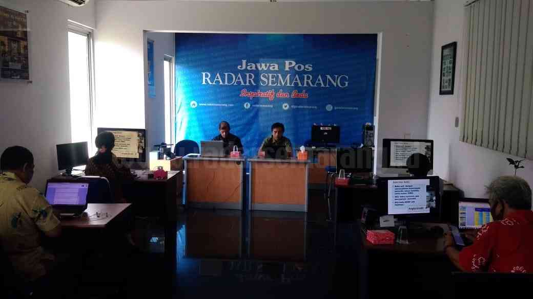 Pelatihan Penulisan Artikel Daring Kerjasama Antara Jawa Pos radar Semarang dan MGMP IPS Kota Semarang. (IST)