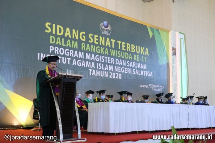 Pelaksanaan Wisuda ke XI IAIN Salatiga secara daring pada Sabtu (25/7/2020). (Ida Fadilah/Jawa Pos Radar Semarang)