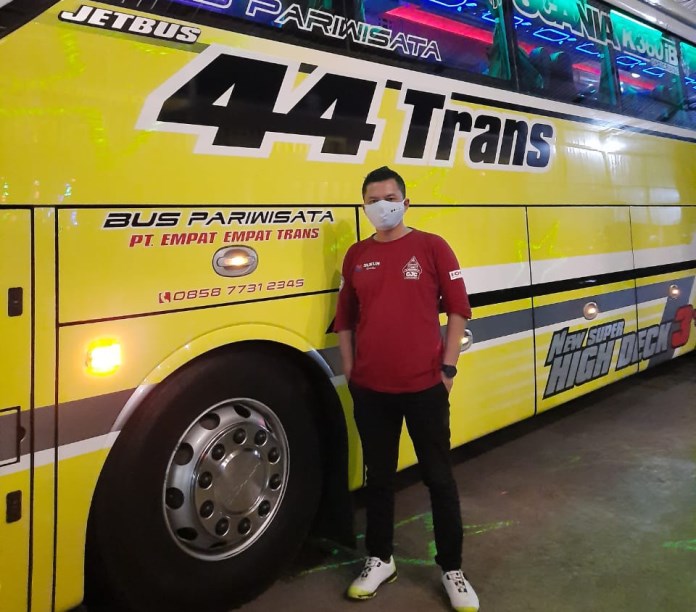 Sholeh Bintoro, pemilik Perusahaan Otobus (PO) Pariwisata 44 Trans. (Istimewa)