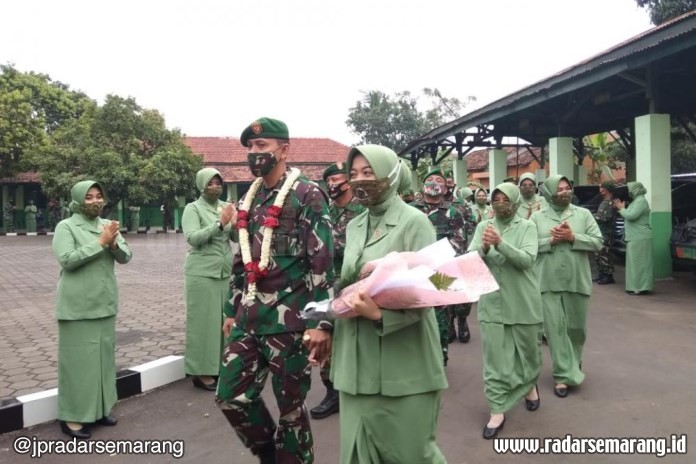 Dandim 0736/Batang Letkol Inf Dwison Evianto saat acara pisah dan sambut di Makodim 0736/Batang Selasa (4/8/2020). (Istimewa)
