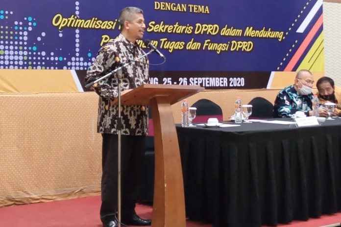 Tri Antoro saat memberi sambutan di acara pelantikannya sebagai ketua Asdeksi Jateng. (Istimewa)