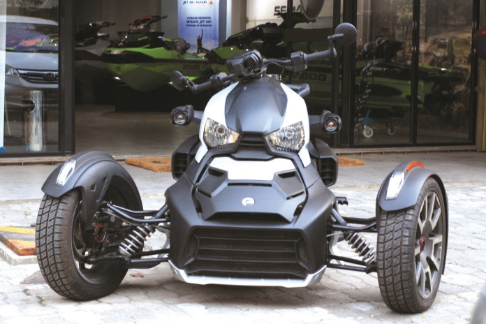 RYKER Can-Am 900 CC menjadi salah satu motor yang unik karena memiliki tiga roda. (Adennyar Wycaksono/ Jawa Pos Radar Semarang)