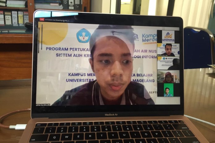 Mahasiswa program Permata-Sakti mengikuti acara penyambutan di Unimma melalui Zoom Meeting. (Istimewa)