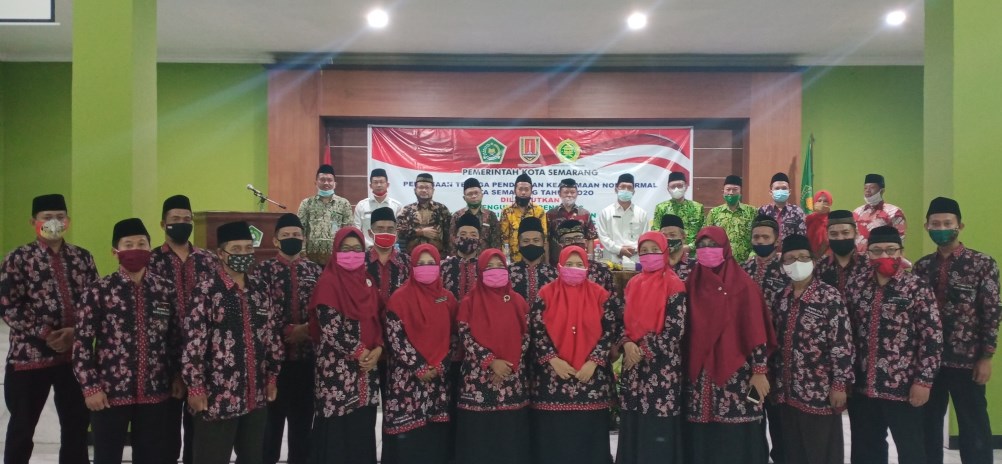 Pengurus Baru LPQ Kota Semarang telah dilantik di Kantor Kemenag Kota Semarang, Selasa (24/11/2020). (Gearani Saka/Jawa Pos Radar Semarang)