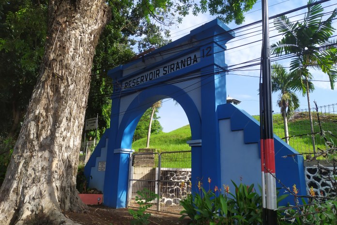 Bangunan reservoir Siranda Semarang yang &nbsp;sering muncul penampakan makhluk halus berwujud wanita berwajah hancur. (Luqman Sulistiyawan/Jawa Pos Radar Semarang)