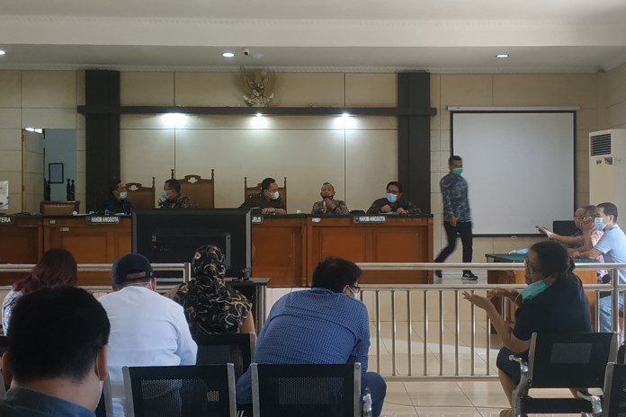 Situasi sidang kreditur yang dipimpin Eko Budi Supriyanto sebagai hakim pengawas di PN Semarang Senin (16/11/2020). (Ida Fadilah/Jawa Pos Radar Semarang)