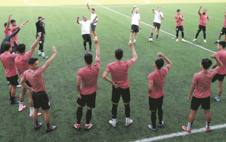 Pemain PSIS saat latihan di Stadion Citarum Semarang pada September 2020 lalu. (NURCHAMIM/JAWA POS RADAR SEMARANG)