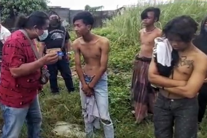 Enam ABG diamankan saat pesta miras di lahan kosong di Jalan Empu Tantular, Semarang Utara. (Istimewa)