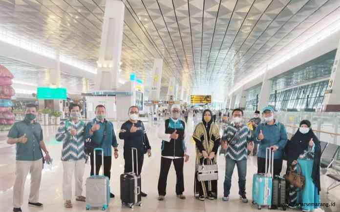 Ibadah umrah di masa new normal kemarin. Saat ini umrah kembali dibatasi hanya untuk penduduk setempat. (Istimewa)