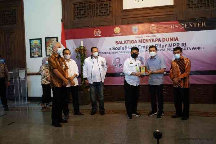 Kota Salatiga dicanangkan sebagai Kota Empat Pilar dan Kota Vanili. Pencanangan oleh ketua MPR Bambang Soesatyo dan Menteri Pertanian Syahrul Limpo. (Dhinar Sasongko/Jawa Pos Radar Semarang)