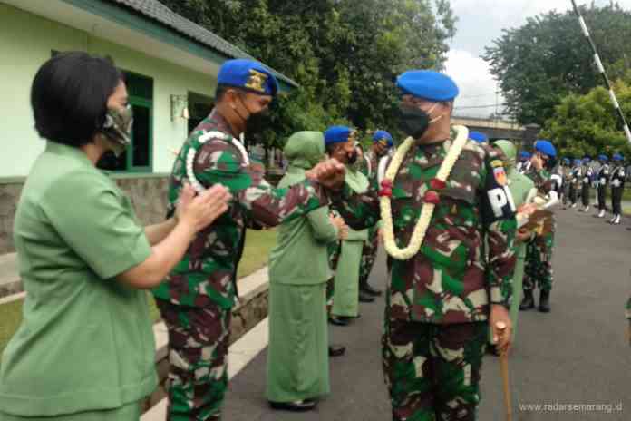 Komandan Pomdam IV/Diponegoro Kolonel CPM Widyo Wahyono saat memasuki Mapomdam IV/Diponegoro. (Istimewa)