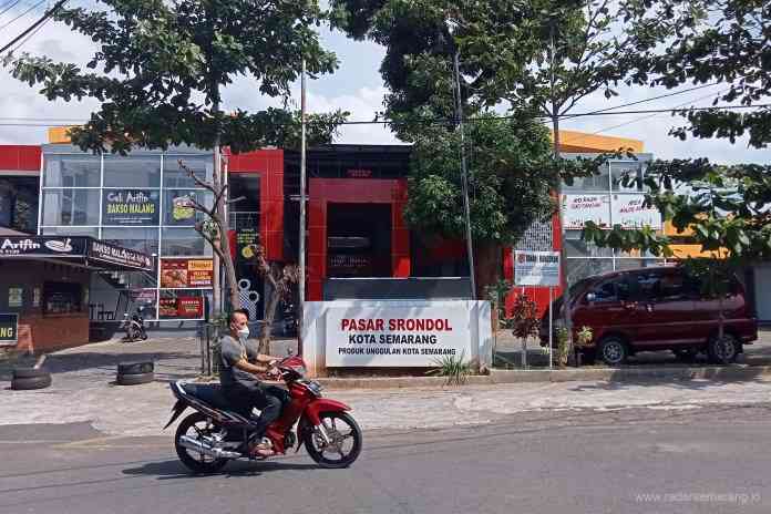 Pasar Srondol sepi pengunjung sejak dibuka kembali awal tahun ini. (Muhammad Arif Prayoga / Radar Semarang)
