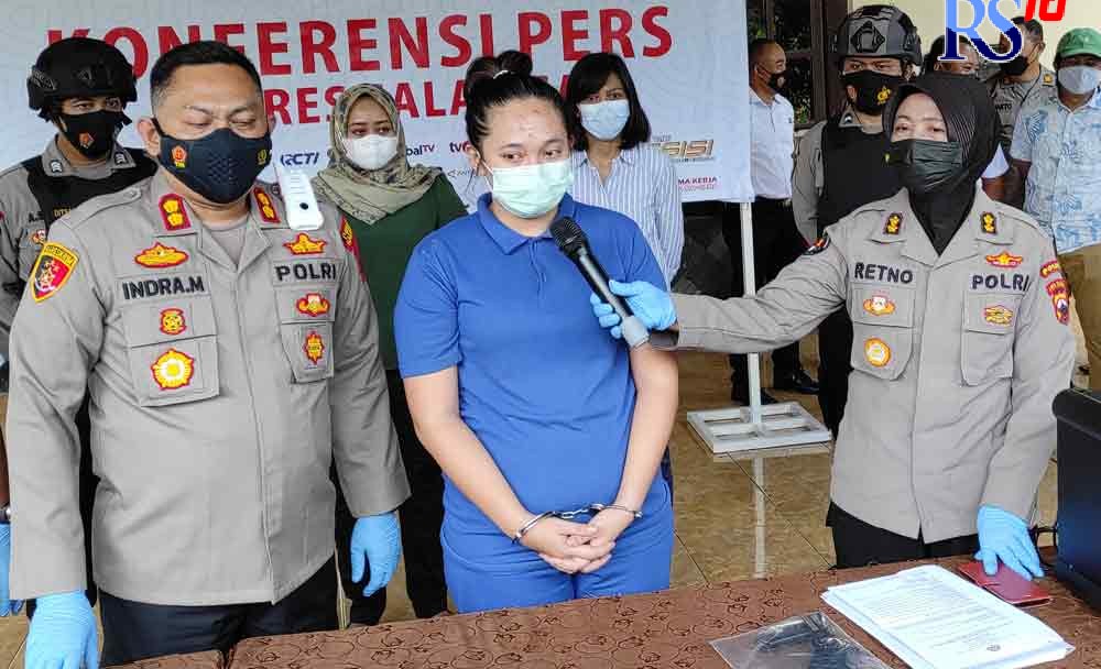 Tersangka Reza saat juma pers di Mapolres Salatiga Jumat (24/9/2021). (Dhinar Sasongko/Jawa Pos Radar Semarang)