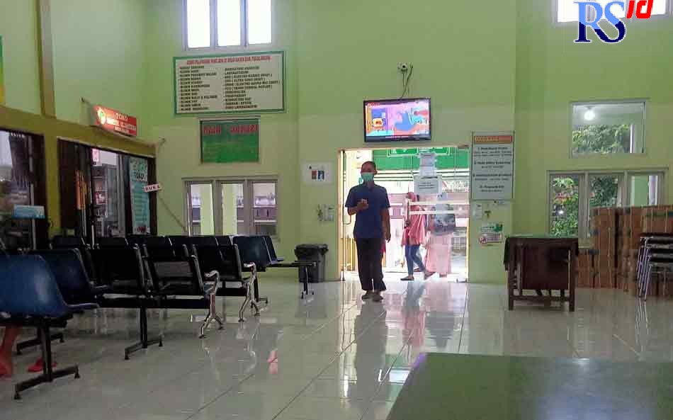 Suasana RSUD Kajen yang sudah mulai membuka jam besuk meski belum seramai sebelum pandemi Covid-19 Senin (25/10/2021). (Istimewa)
