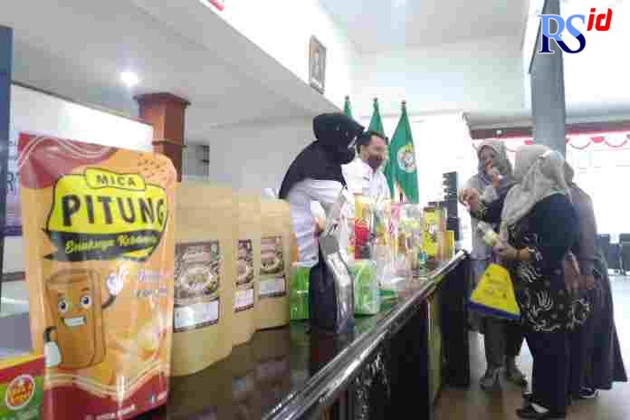 Dinperinkop UKM Kendal menggelar pelatihan ekspor produk UMKM di Pendopo Tumenggung Bahurekso. (BUDI SETIYAWAN/JAWA POS RADAR SEMARANG)